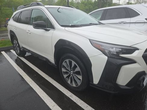 Used 2024 Subaru Outback Limited AWD/4WD image 11