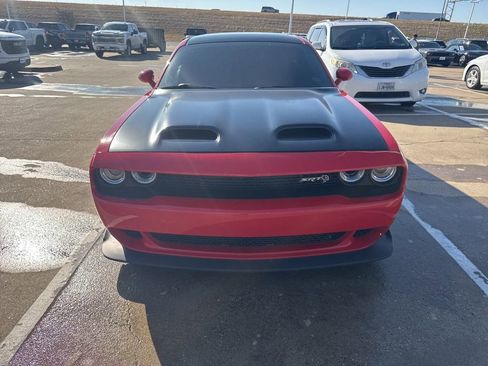 Used 2019 Dodge Challenger SRT Hellcat image 8