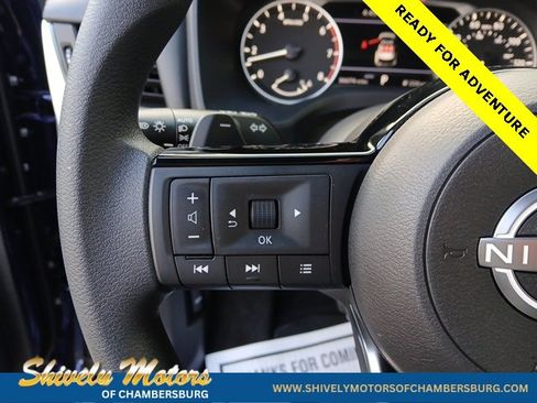 Used 2023 Nissan Rogue SV image 23