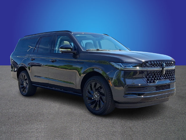 New 2026 Lincoln Navigator L Reserve w/ Jet Appearance Package AWD/4WD image 2