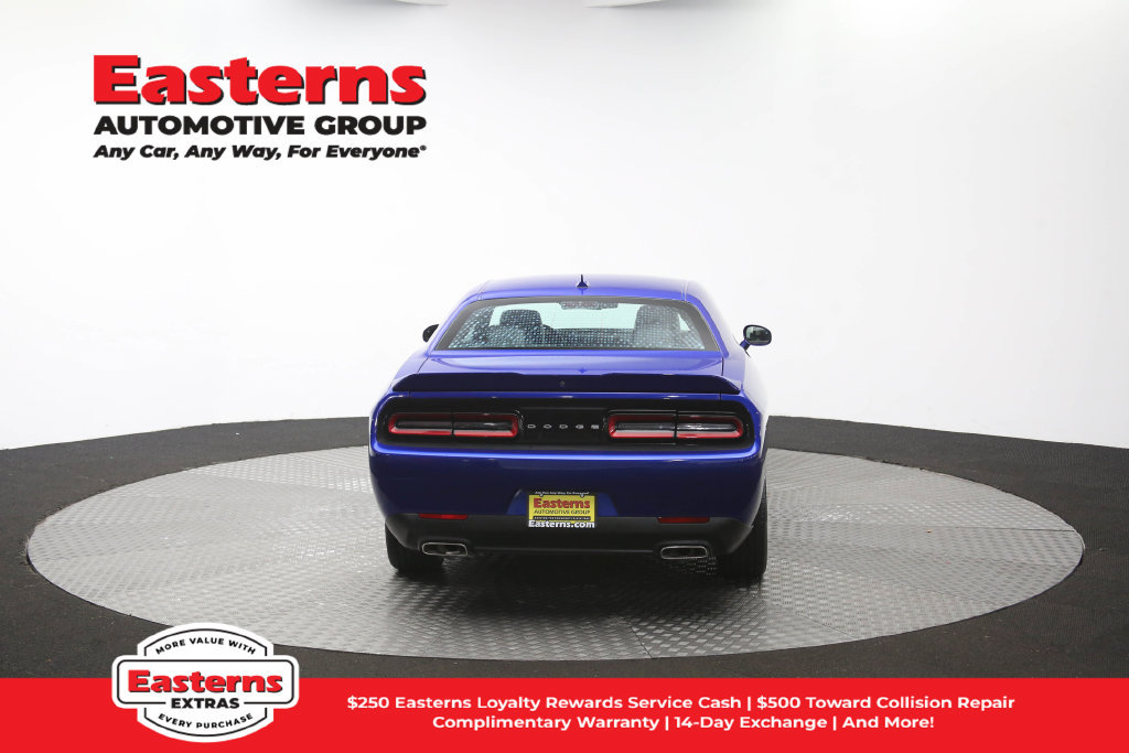 Used 2022 Dodge Challenger SXT w/ Plus Package RWD image 38