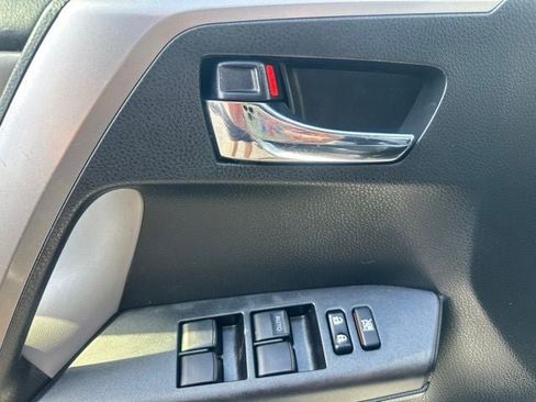 Used 2017 Toyota RAV4 XLE w/ All Weather Liner Package AWD/4WD image 18