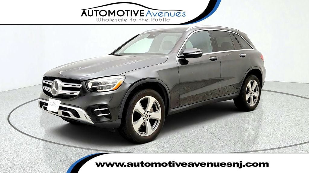 Used 2022 Mercedes-Benz GLC 300 image 1