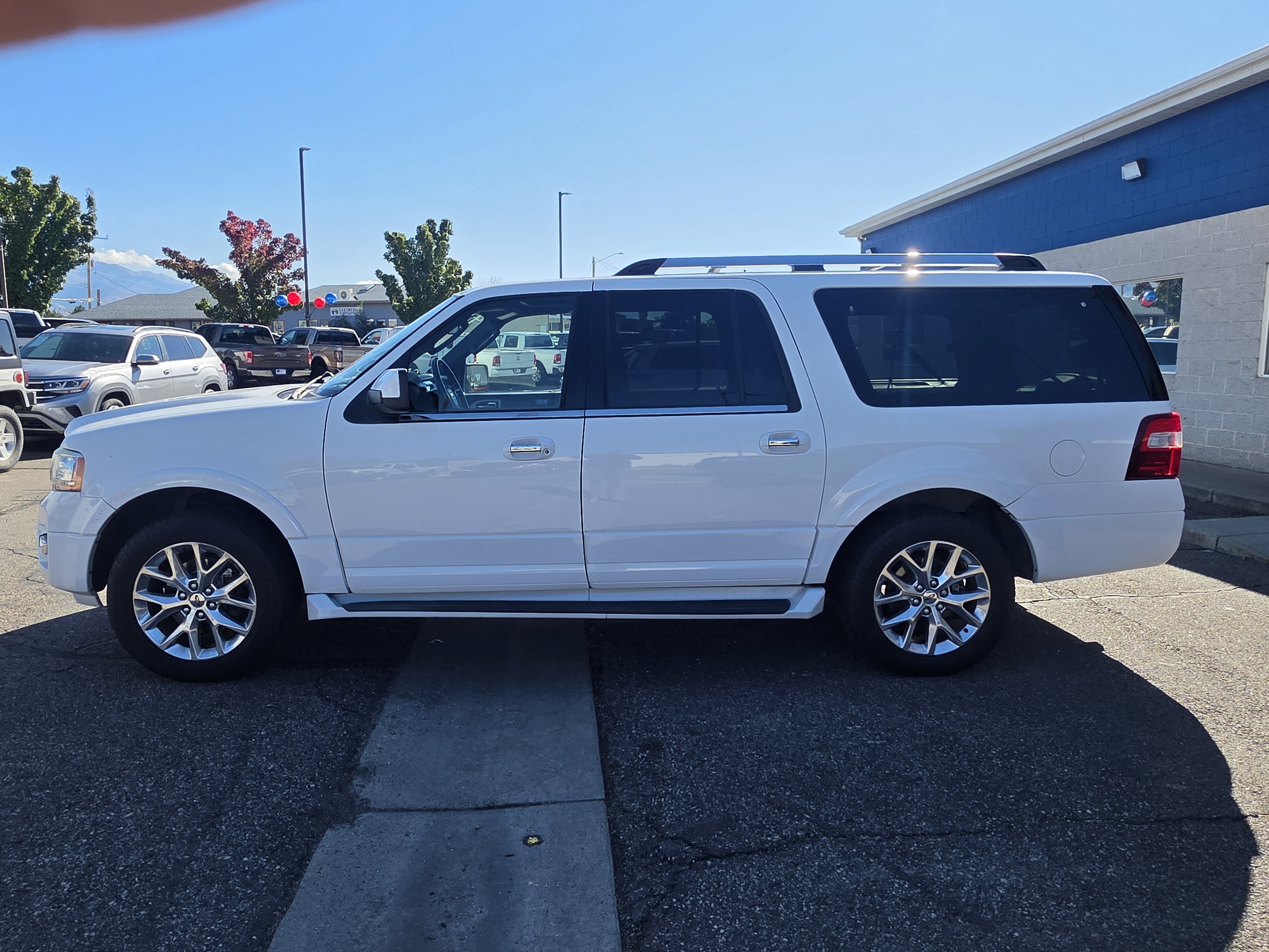 Used 2016 Ford Expedition EL Limited AWD/4WD image 4