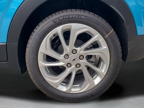 New 2027 Chevrolet Bolt LT FWD image 31