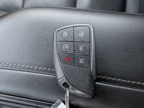 Used 2021 Chevrolet Suburban LT RWD image 24