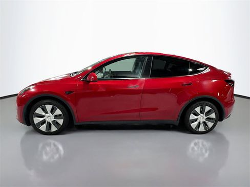 Used 2021 Tesla Model Y Long Range image 10