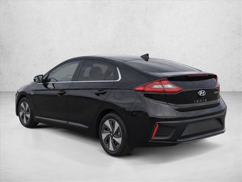 Used 2017 Hyundai Ioniq SEL FWD image 5