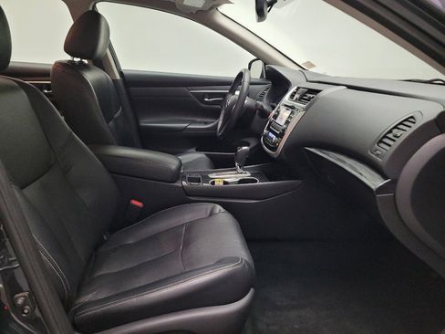 Used 2018 Nissan Altima 2.5 SL FWD image 21