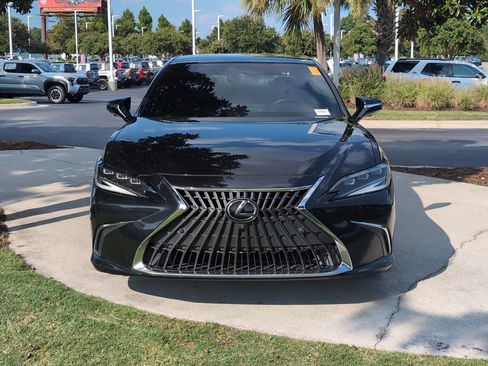 Used 2022 Lexus ES 350 Ultra Luxury FWD image 3