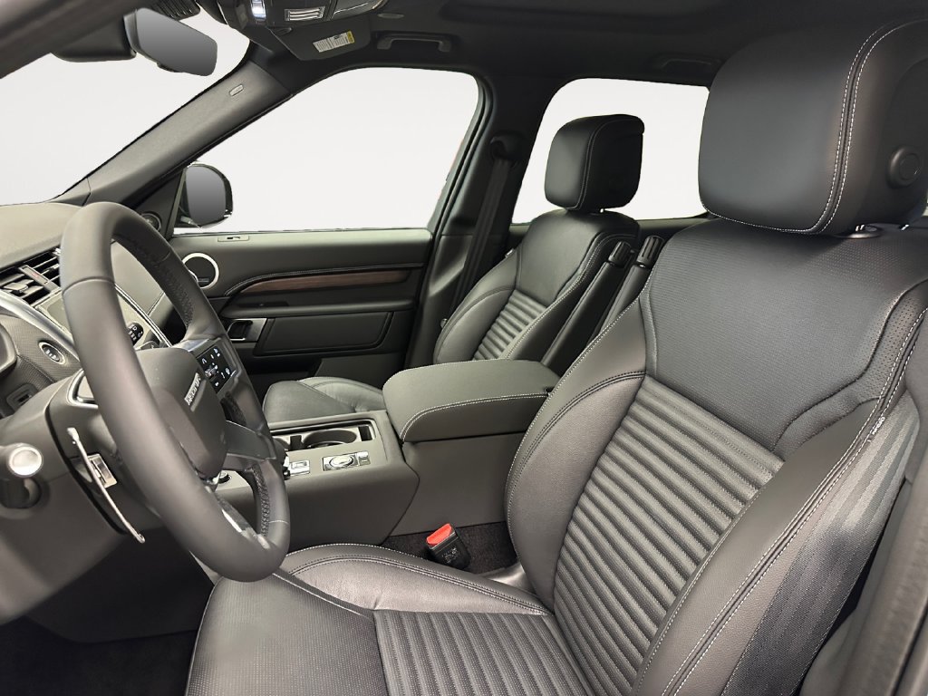 New 2026 Land Rover Discovery Dynamic SE AWD/4WD image 9