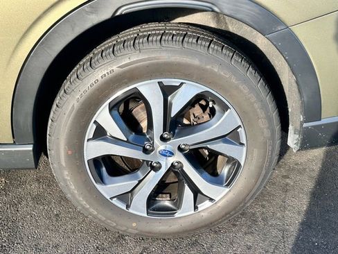 Used 2022 Subaru Outback Limited image 7