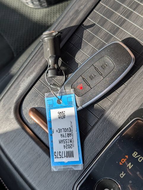 Used 2024 Nissan Ariya FWD image 35