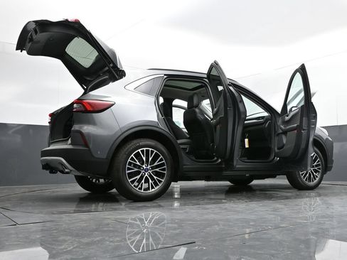 New 2024 Ford Escape SE w/ PHEV Premium Package FWD image 22