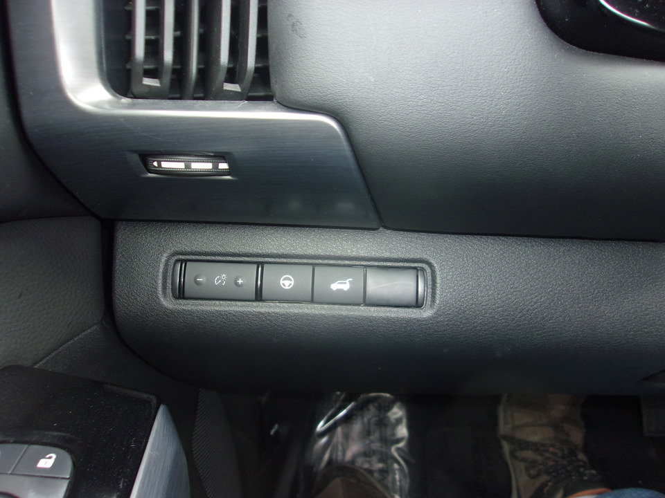Used 2025 Nissan Pathfinder SL w/ SL Premium Package AWD/4WD image 19