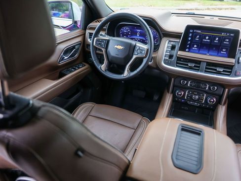 Used 2023 Chevrolet Tahoe High Country w/ Premium Package image 33