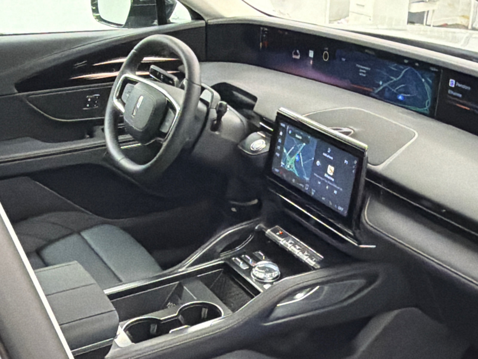 New 2026 Lincoln Nautilus Premier AWD/4WD image 11
