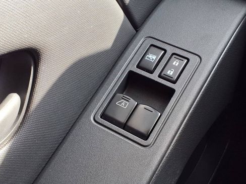 Used 2022 Nissan Frontier S RWD image 19
