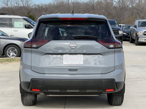 New 2026 Nissan Rogue SV image 4