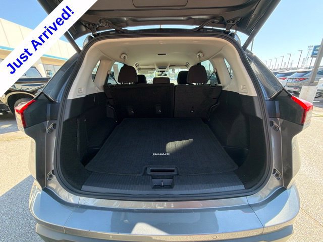 Used 2025 Nissan Rogue SV AWD/4WD image 34
