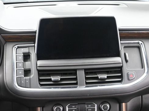 Used 2024 Chevrolet Tahoe High Country AWD/4WD image 28