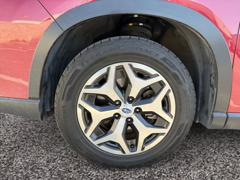 Used 2020 Subaru Forester Premium image 14