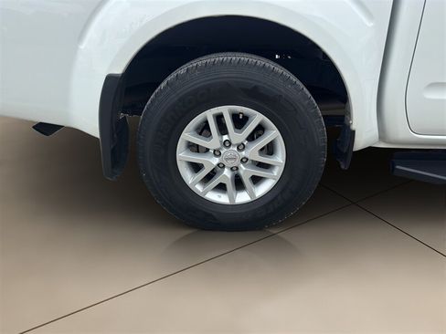Used 2019 Nissan Frontier SV AWD/4WD image 15