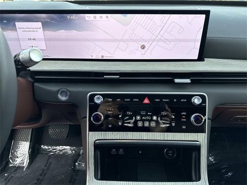 Used 2025 Genesis GV80 3.5T Prestige image 25