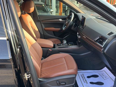 Used 2021 Audi Q5 2.0T Premium w/ Convenience Package AWD/4WD image 8