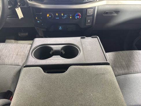 Used 2022 Ford F150 XLT image 29
