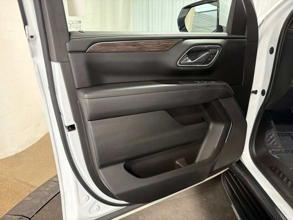 Certified 2023 Chevrolet Suburban LS AWD/4WD image 4