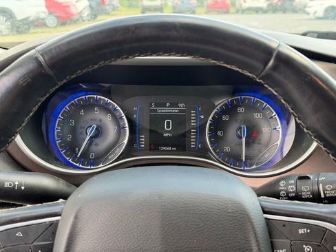 Used 2020 Chrysler Voyager Lxi w/ Cold Weather Group FWD image 20