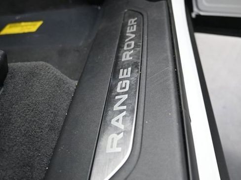 New 2026 Land Rover Range Rover Velar S AWD/4WD image 12