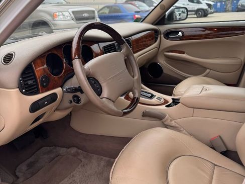 Used 2001 Jaguar XJ Vanden Plas image 12