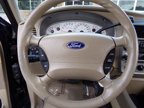 Used 2004 Ford Explorer Sport Trac XLT image 55