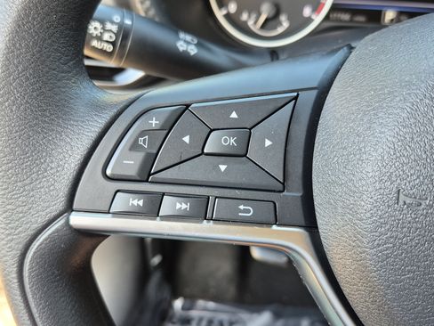 Certified 2024 Nissan Sentra SV FWD image 32