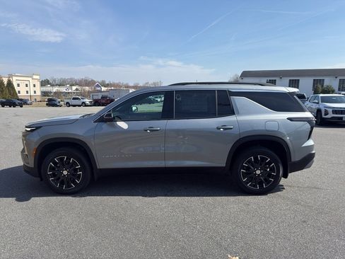 New 2026 Chevrolet Traverse LT w/ Sun and Wheel Package image 3
