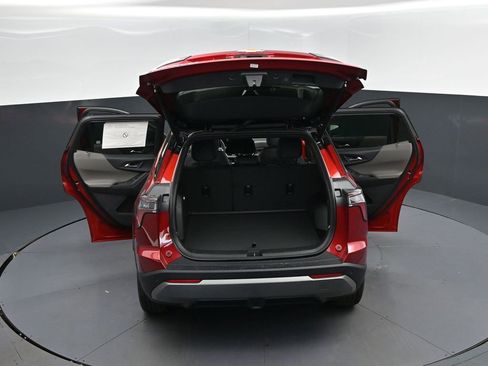 New 2026 Chevrolet Equinox LT w/ Convenience Package II AWD/4WD image 68