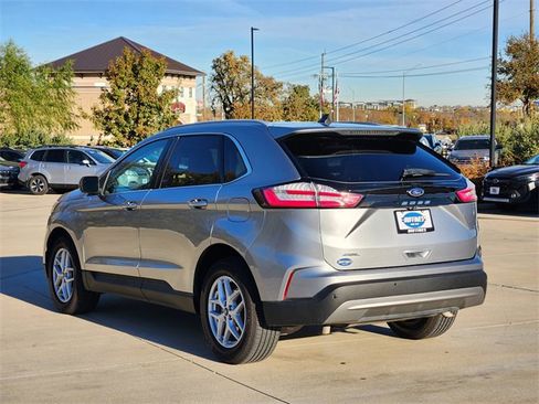 Used 2021 Ford Edge SEL w/ Convenience Package image 5