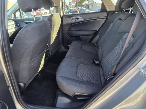 Used 2023 Kia Sportage LX image 13