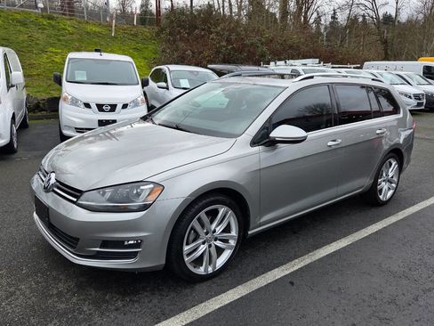 Used 2015 Volkswagen Golf TDI SEL image 3