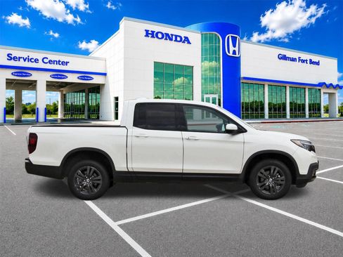 Used 2018 Honda Ridgeline Sport image 8
