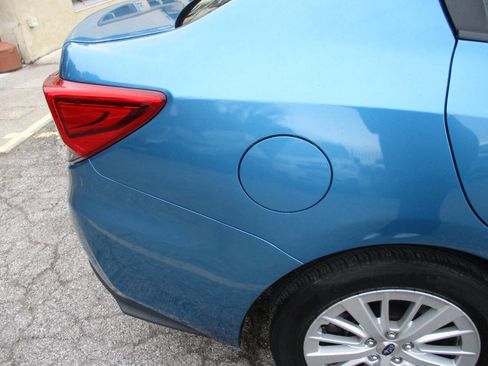 Used 2018 Subaru Impreza 2.0i Premium image 19