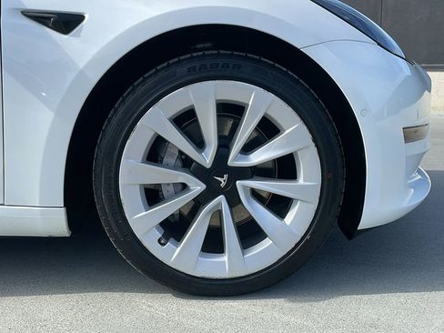 Used 2022 Tesla Model 3 Standard Range image 28