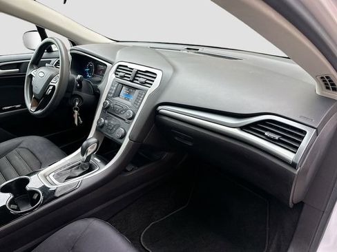 Used 2014 Ford Fusion SE image 28