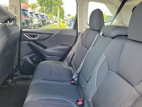 Used 2024 Subaru Forester Premium image 17