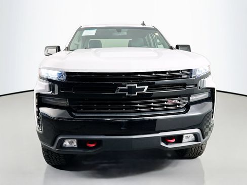 Used 2019 Chevrolet Silverado 1500 LT Trail Boss w/ Convenience Package AWD/4WD image 2