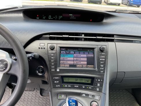 Used 2011 Toyota Prius Three w/ Navigation Pkg FWD image 17