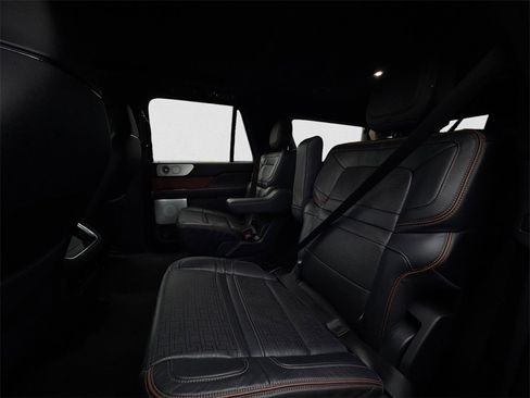 Used 2024 Lincoln Navigator L Black Label image 11