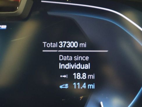 Used 2023 BMW X5 xDrive45e w/ Executive Package image 17